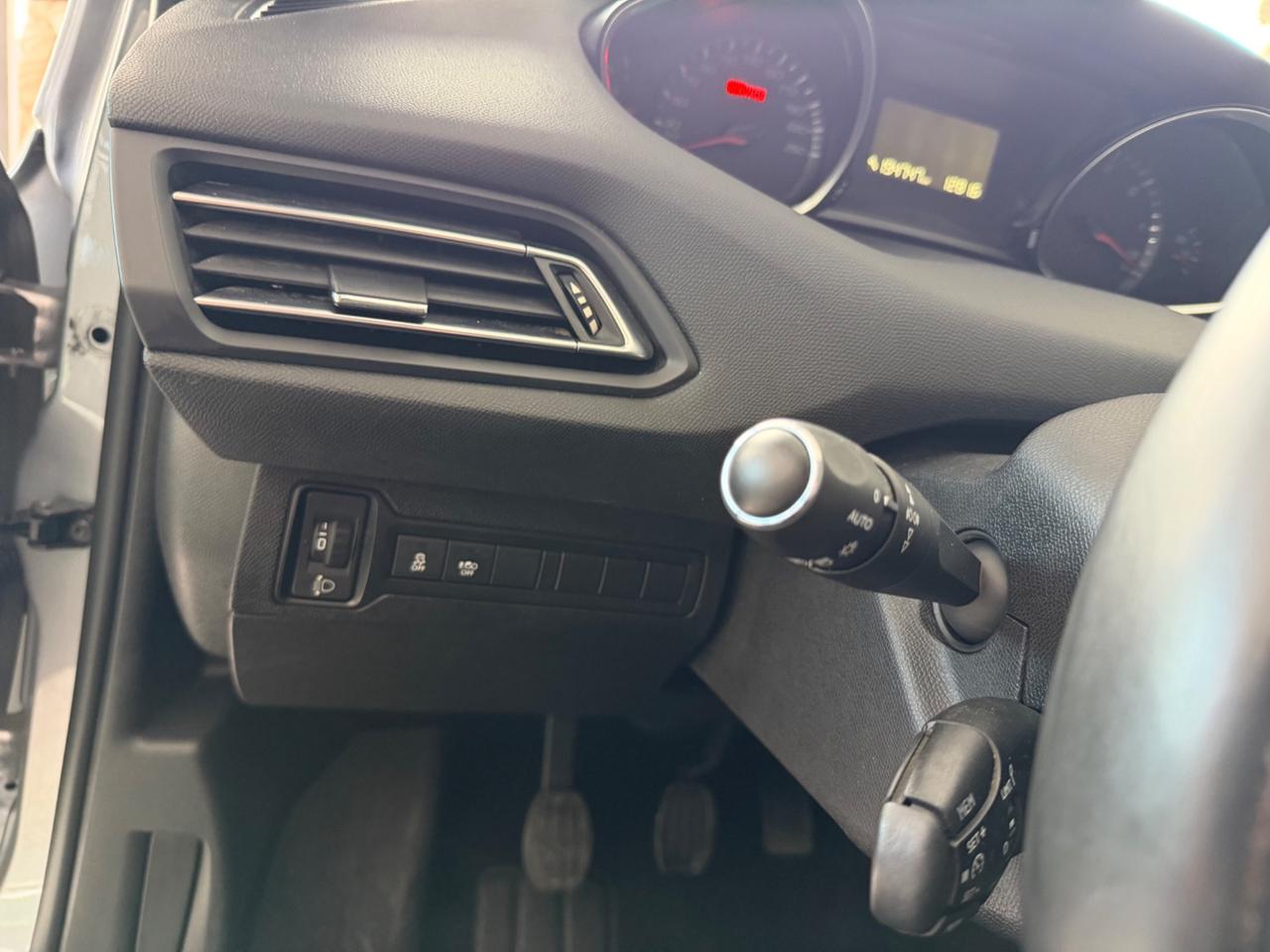 Peugeot 308 1.6 e-HDi 115 CV Stop&Start Business