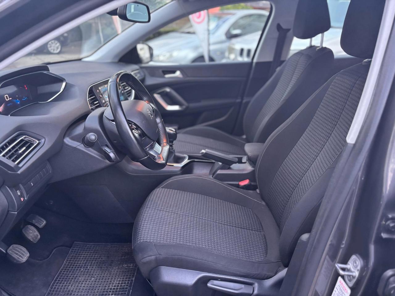 Peugeot 308 BlueHDi 130 S&S Allure Pack