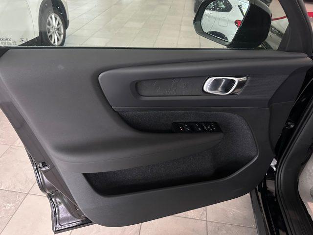 VOLVO XC40 T2 Momentum Core