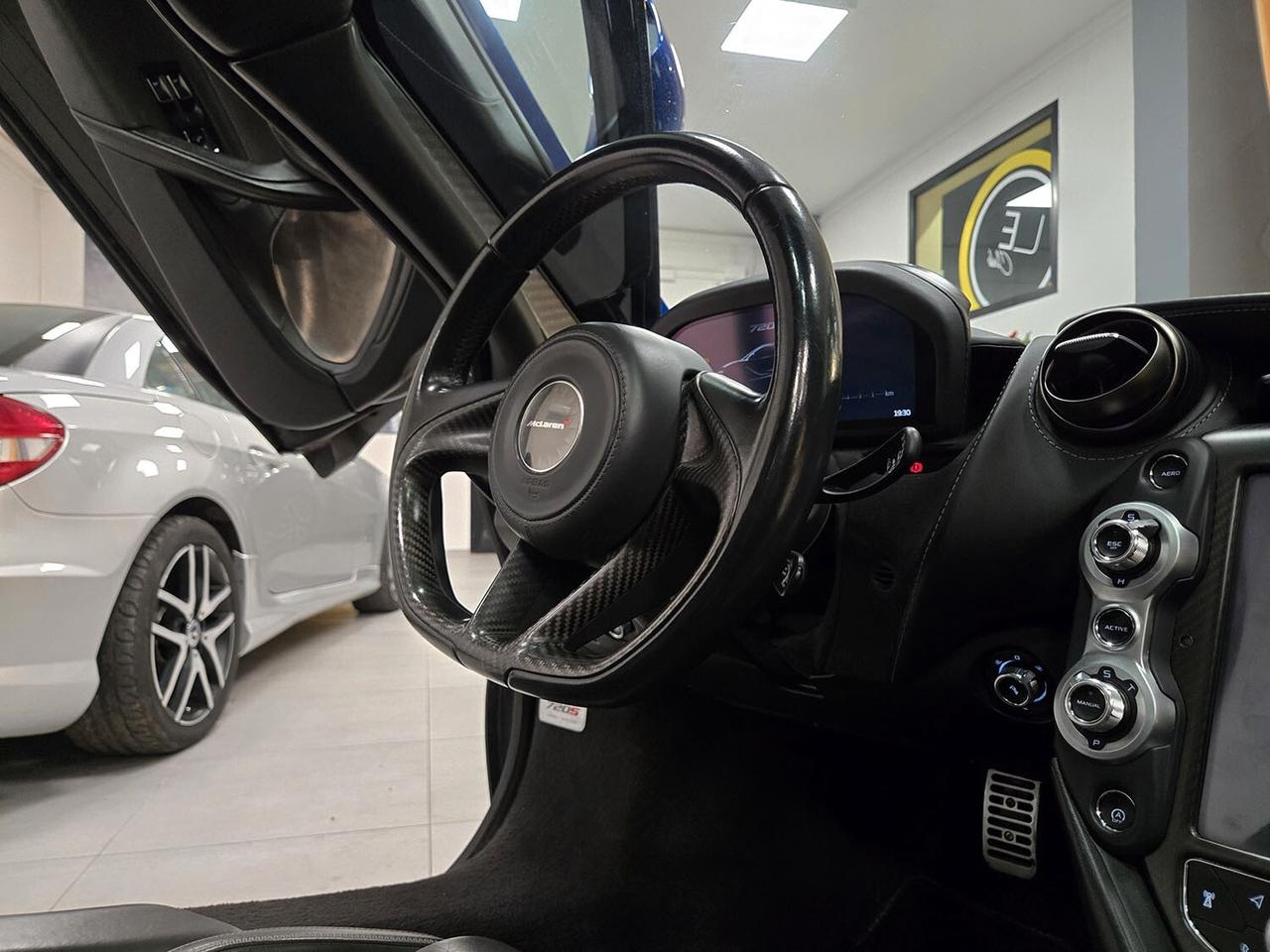 Mclaren 720S IVA ESPOSTA INCLUSA -SERVICE -BURTON BLUE -SCARICO