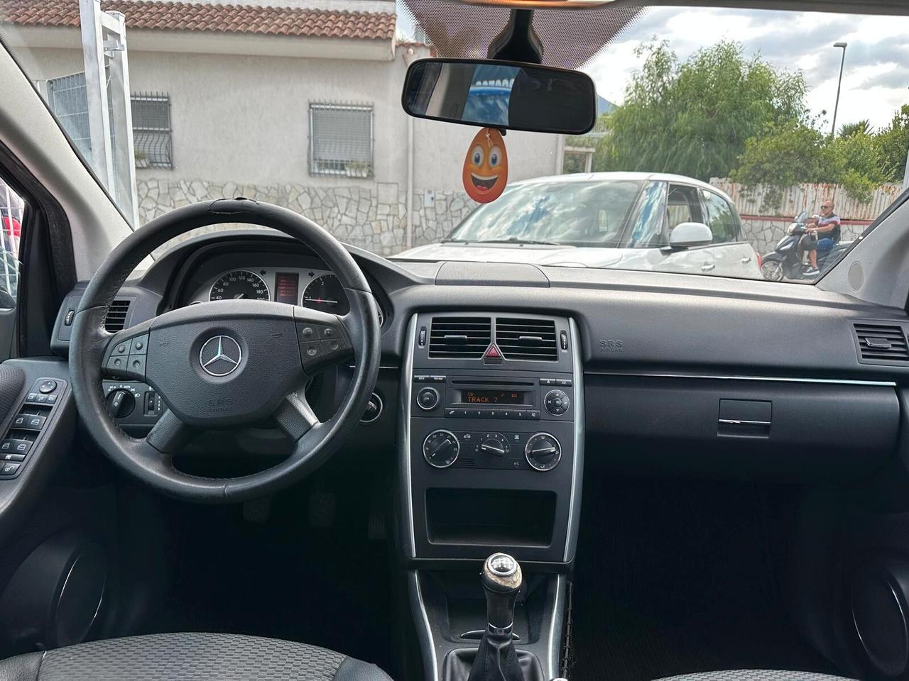Mercedes-benz B 180 CDI Premium-06/2010