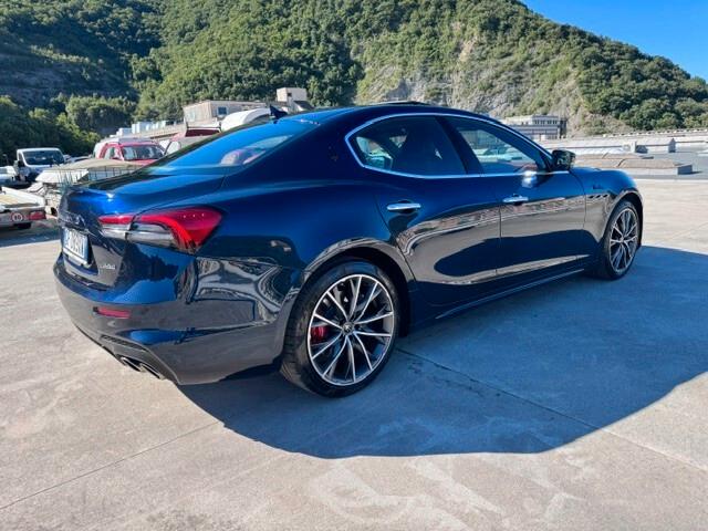 Maserati Ghibli V6 430 CV AWD Modena