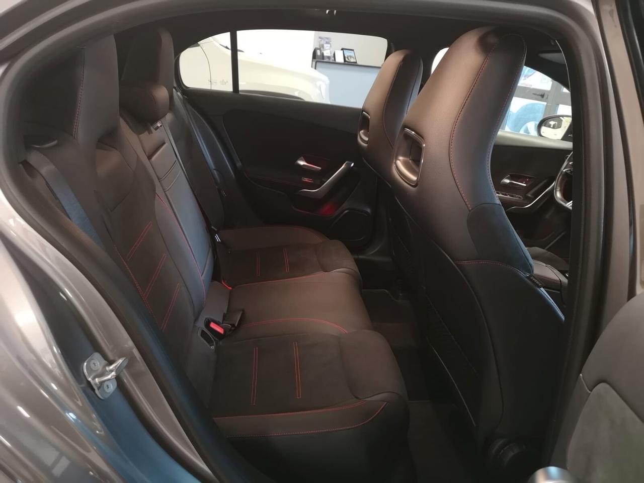 MERCEDES Classe A 180d Automatic AMG Premium 2024