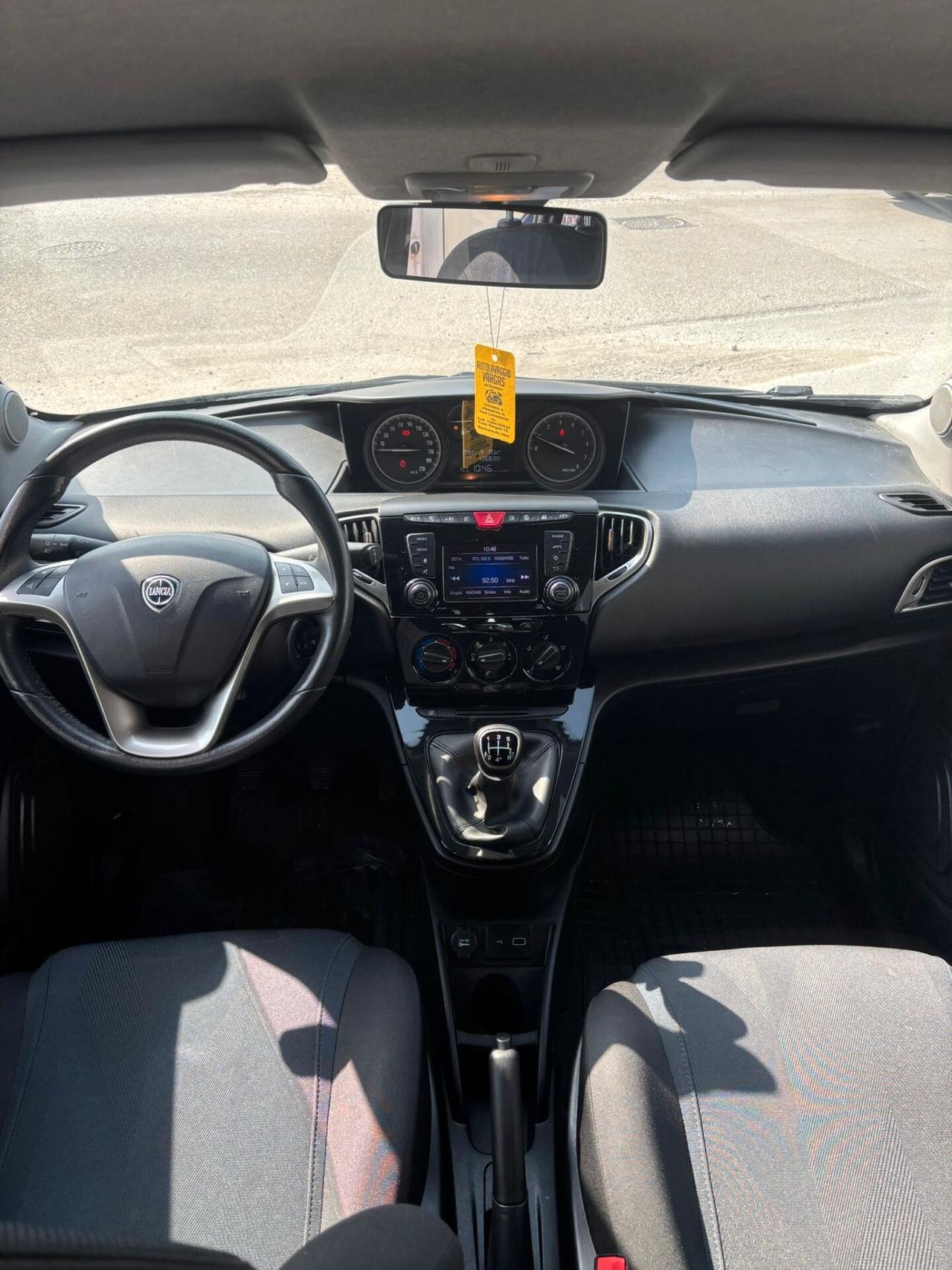 Lancia Ypsilon 1.2 69 CV 5 porte S&S Gold