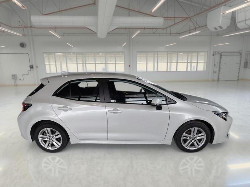 TOYOTA COROLLA 1.8 HYBRID BUSINESS 5 PORTE BERLINA