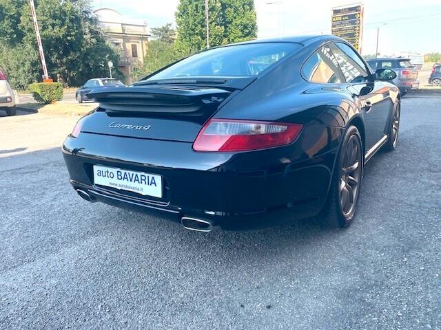 Porsche 911 Carrera 4 Coupé