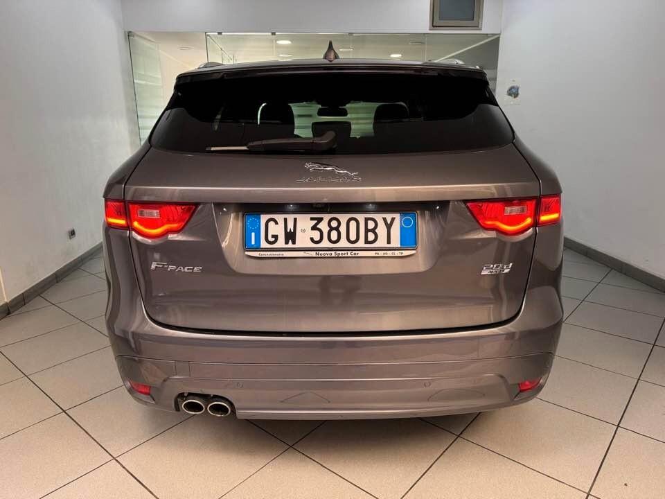 Jaguar F-Pace 2.0 D 180 CV AWD