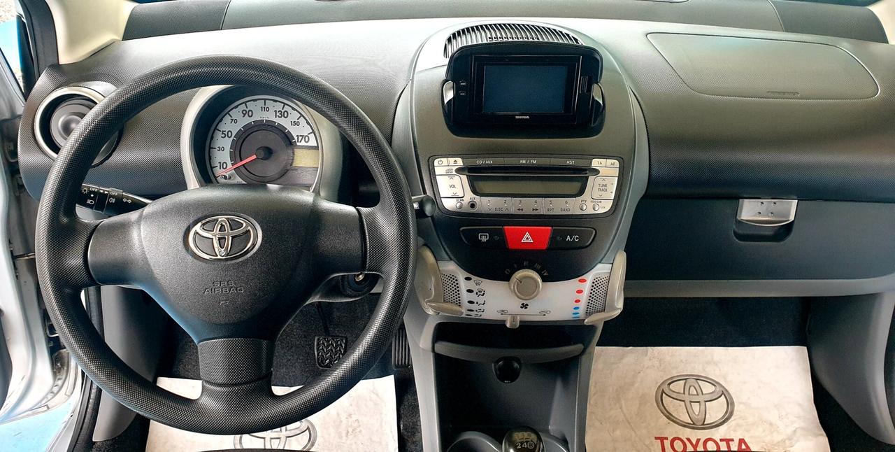 TOYOTA AYGO 1.0 BENZINA 4.450 CON VOLTURA E/5