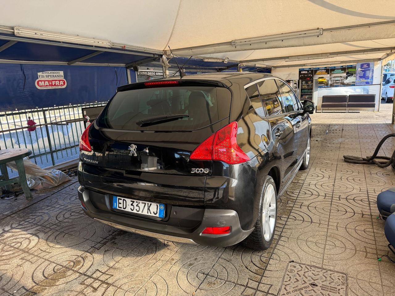 Peugeot 3008 1.6 HDi 110CV cambio robotizzato Outdoor