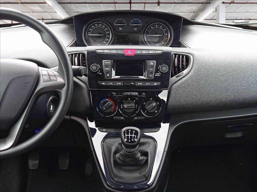 LANCIA Ypsilon 1.0 firefly hybrid Silver Plus s&s 70cv del 2023