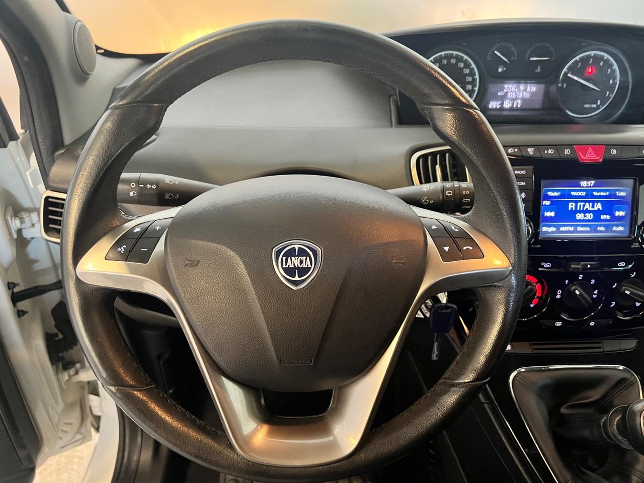 Lancia Ypsilon 1.2 69 CV 5 porte Gold