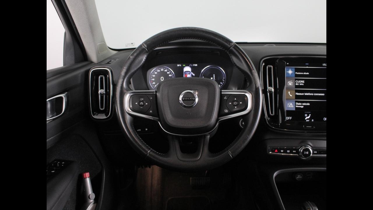 VOLVO XC40 - XC40 1.5 t5 phev Inscription Expression auto my21
