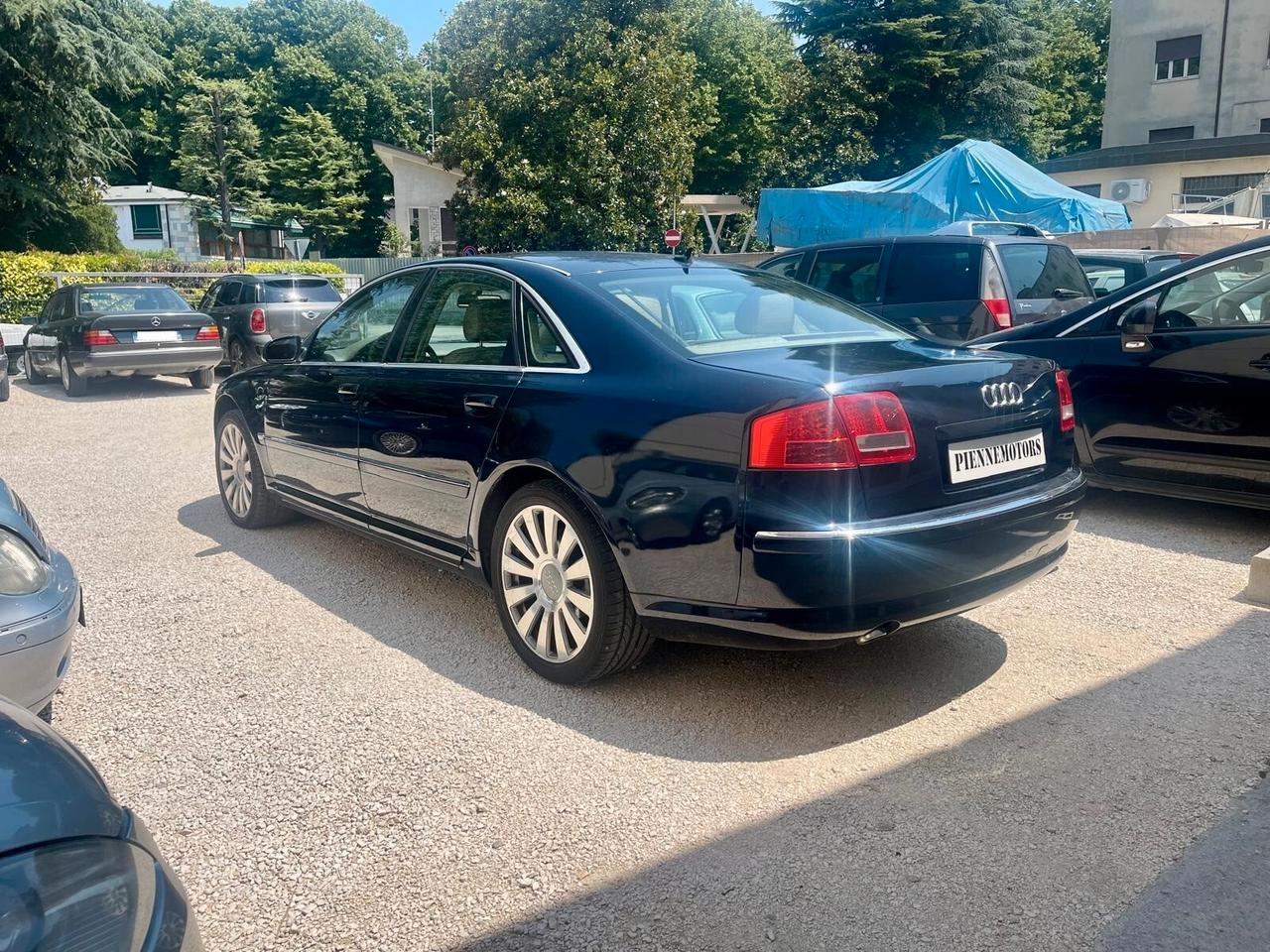 Audi A8 3.0 V6 TDI quattro tiptronic