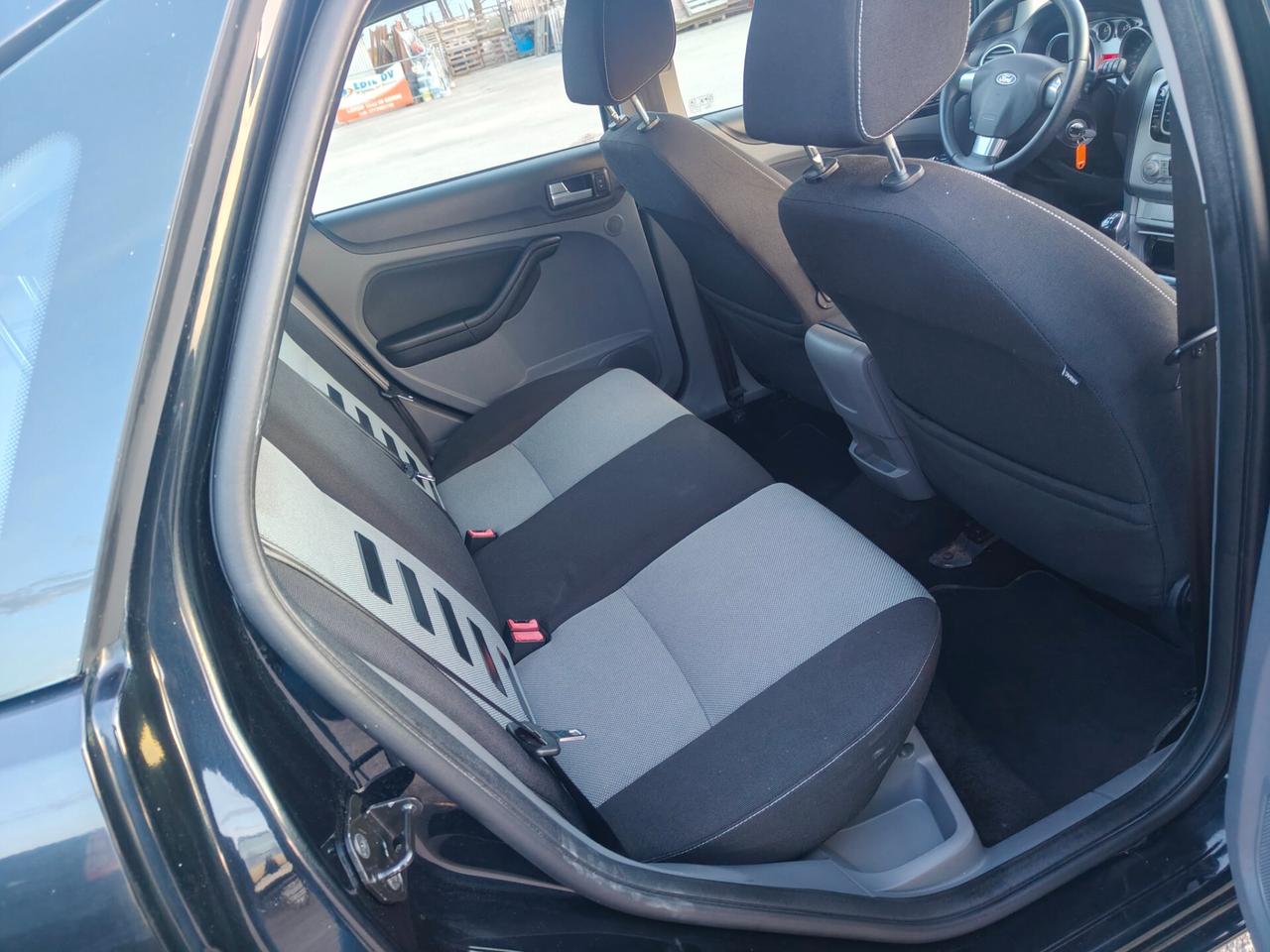 Ford Focus 1.6 TDCi (90CV) 5p. Titanium