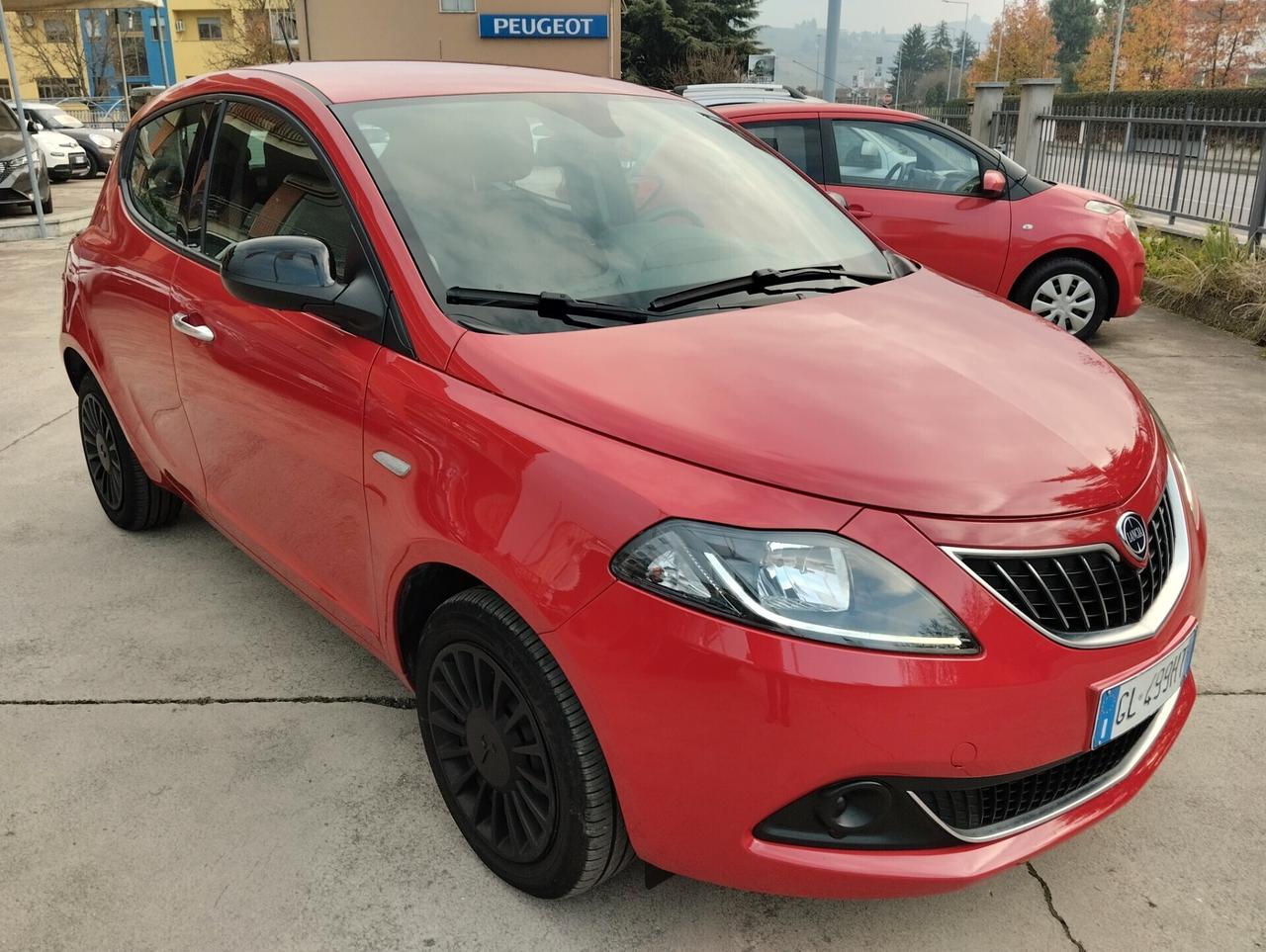 Lancia Ypsilon 1.2 69 CV 5 porte GPL Silver