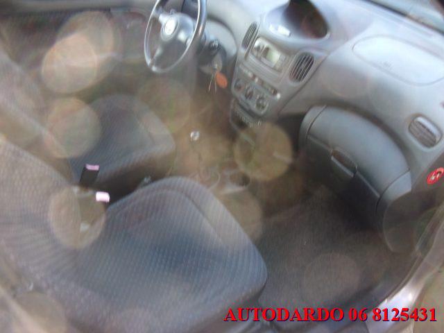 TOYOTA Yaris Verso 1.3i 16V cat Sol '03