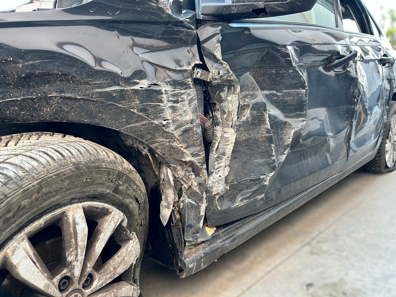 VW Polo 1.6 TDI 95CV - 2019 Incidentata