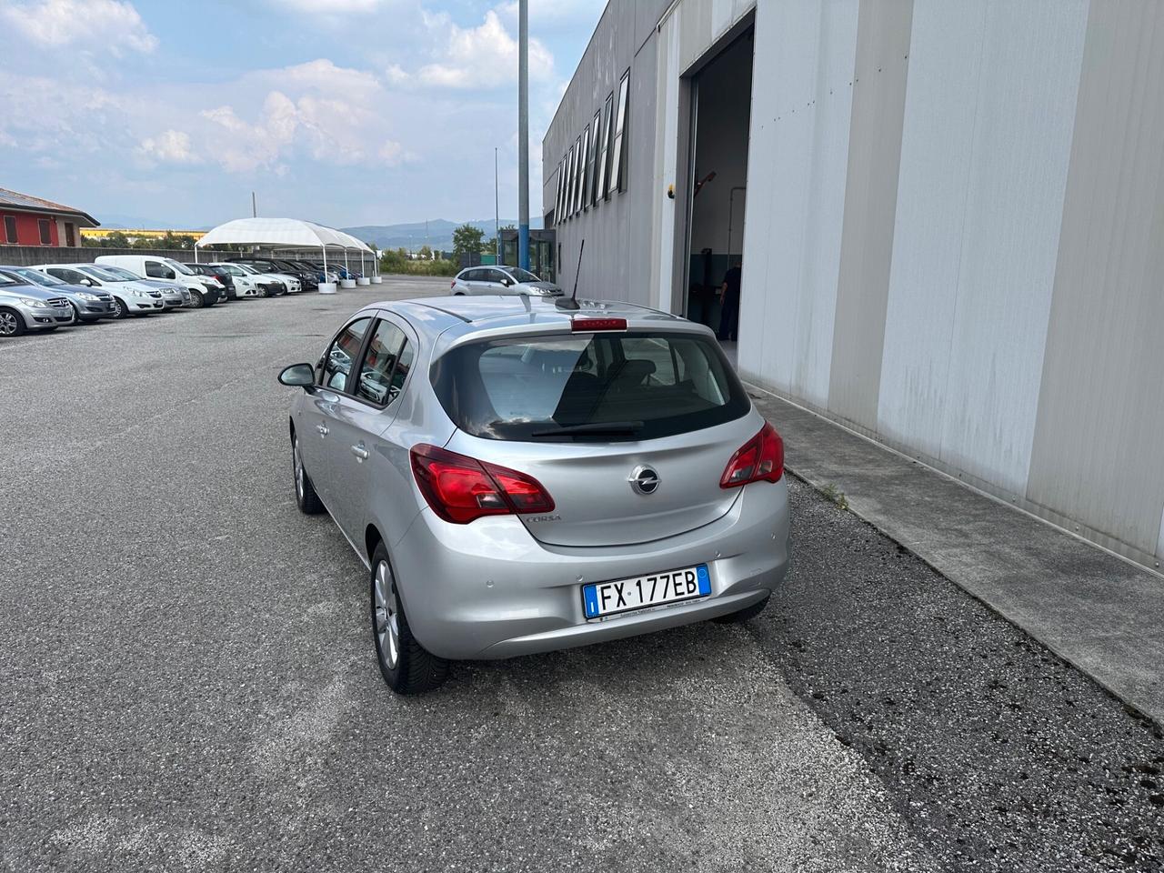 Opel Corsa 1.4 5 porte 120 Anniversary