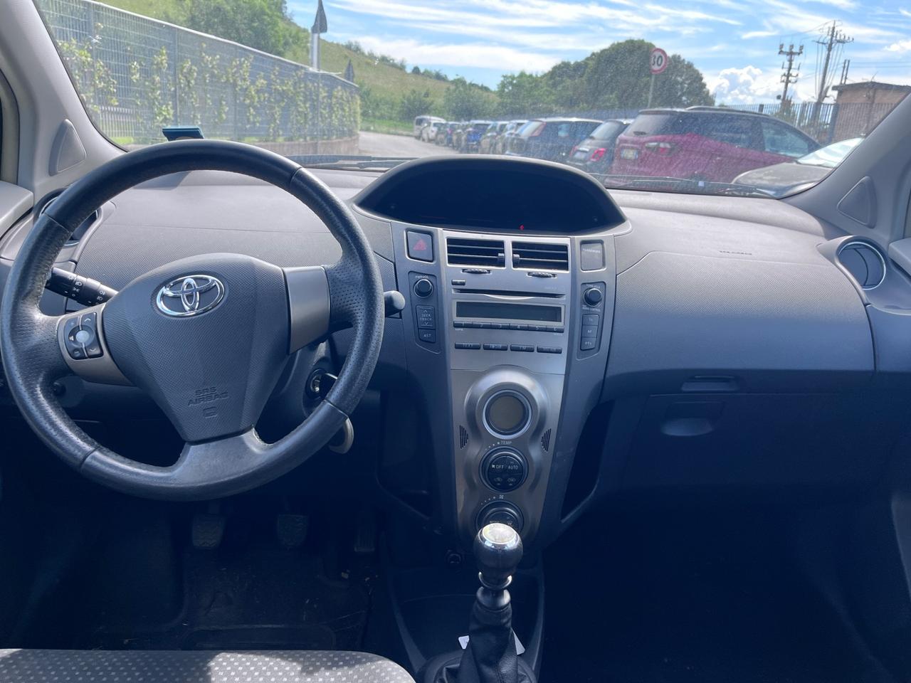 Toyota Yaris 1.3 5 porte Sol