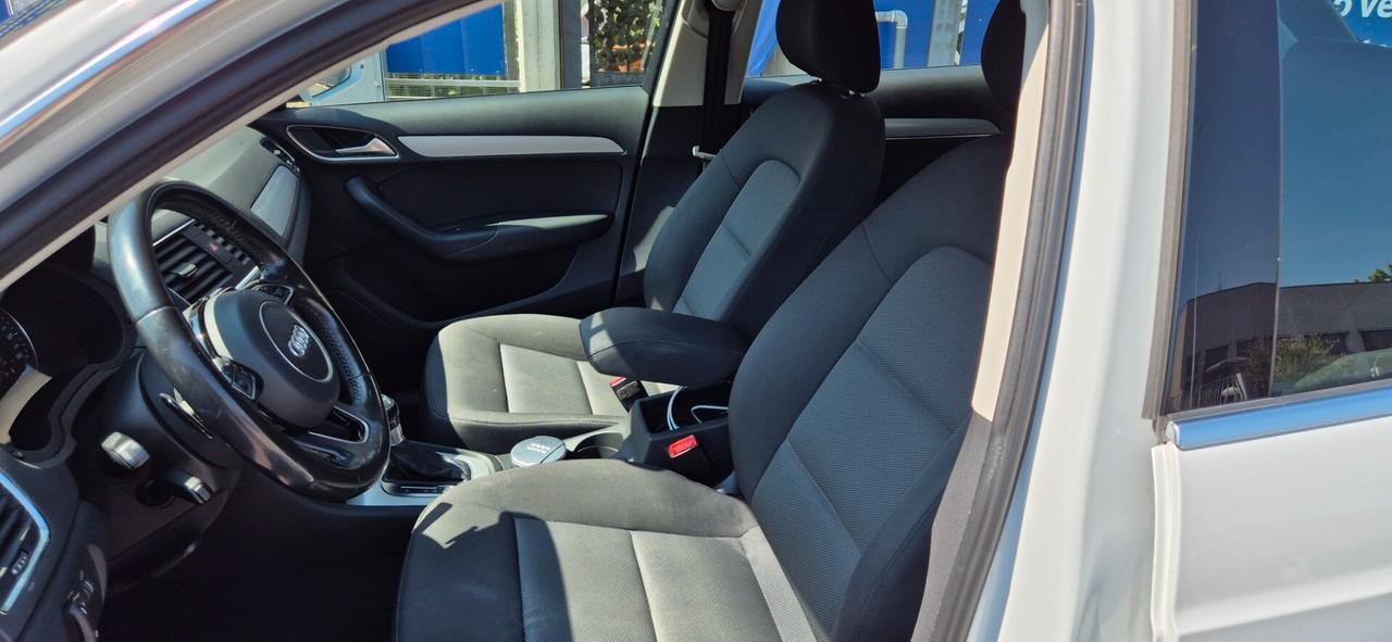 Audi Q3 2.0 TDI 120 CV S tronic Business