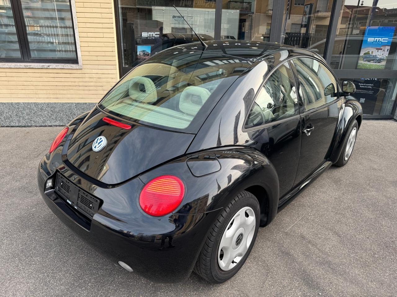 Volkswagen New Beetle 2.0 per neopatentato