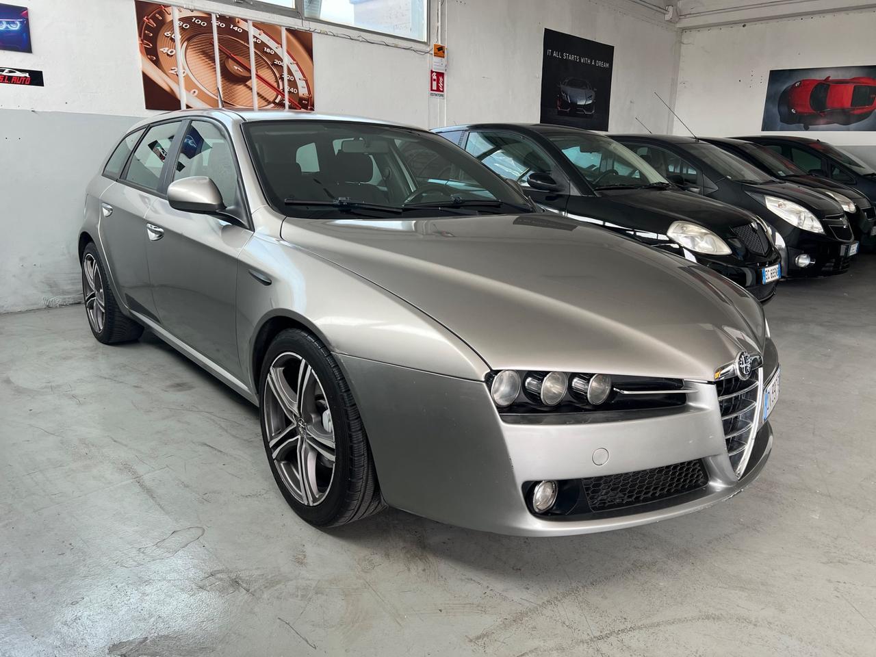 Alfa Romeo 159 1.9 JTDm 16V Sportwagon Distinctive
