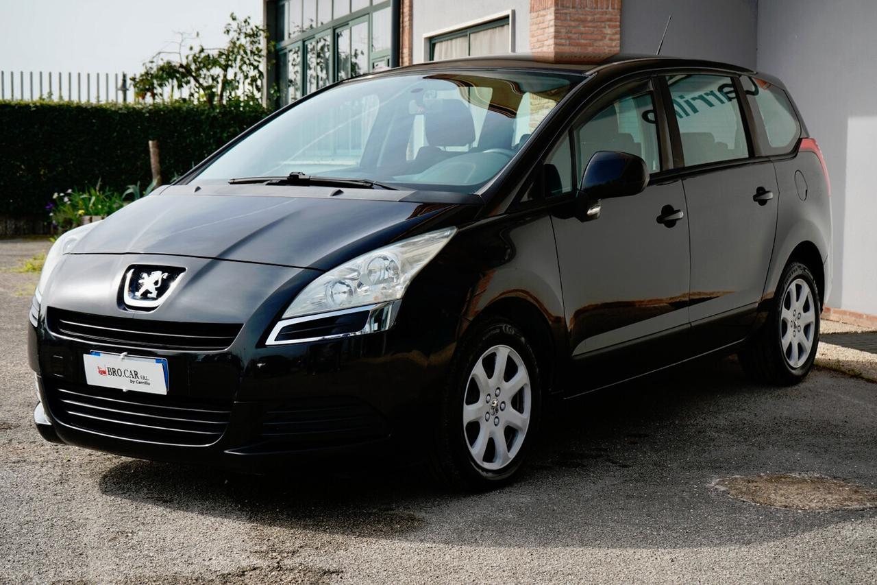 Peugeot 5008 1.6 HDi 110CV Féline