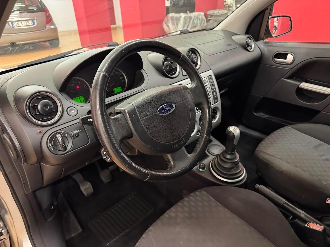 Ford Fiesta 1.6 TDCi 5p. Ghia