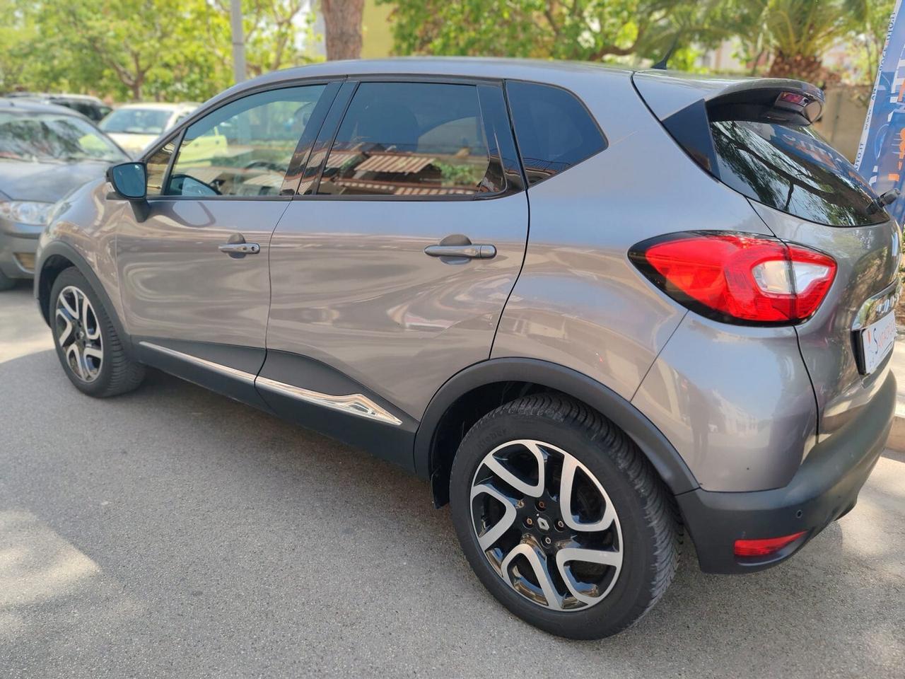 REANULT CAPTUR 1.5 DCi 90CV ZEN + NAVY