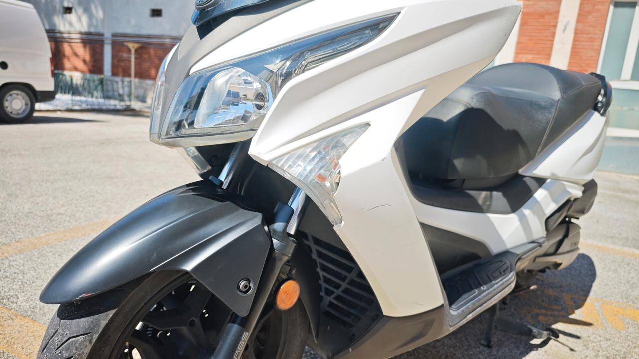 Tenuto maniacale Kymco X-Town 300i 300cc