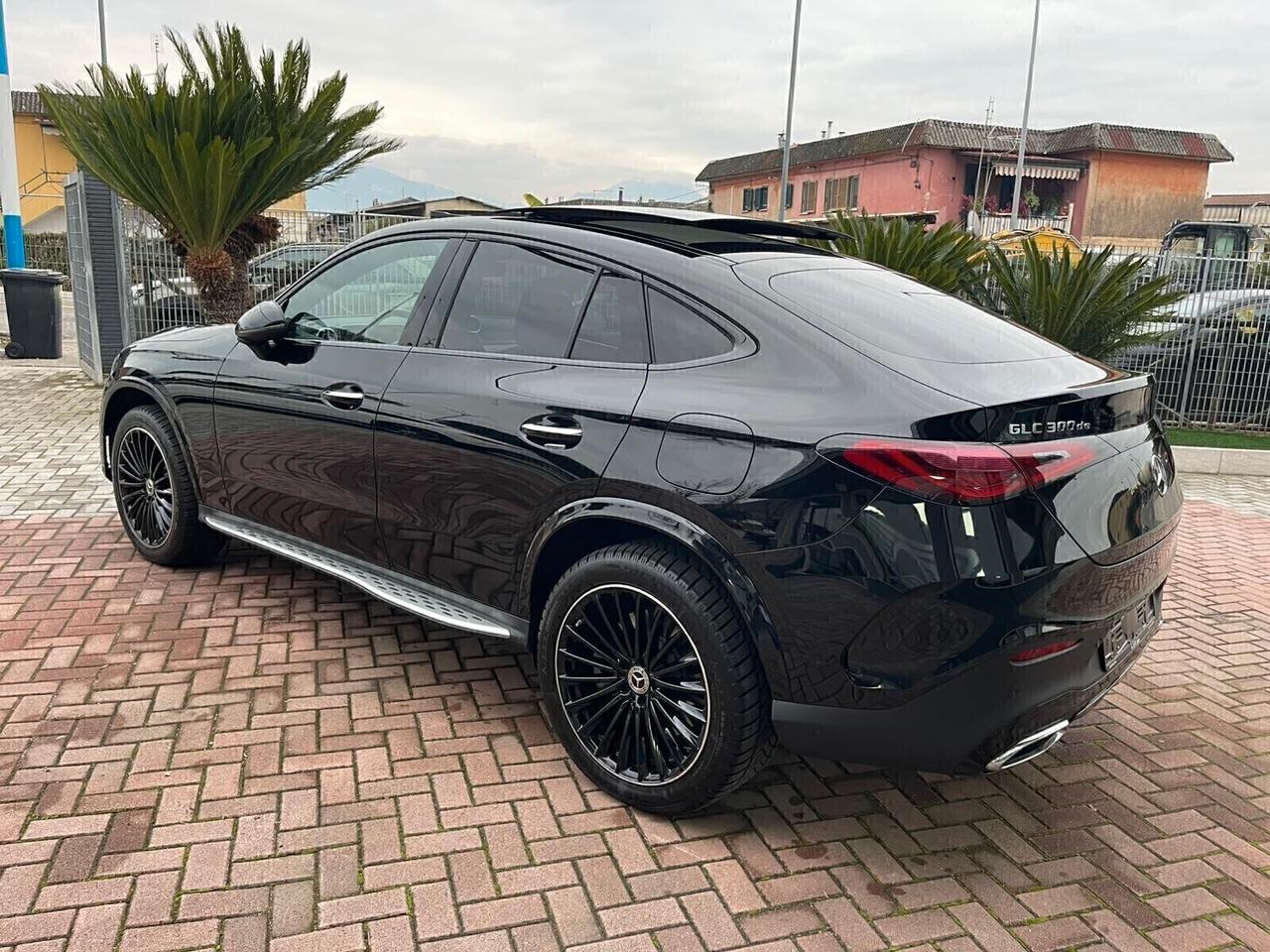 Mercedes-Benz GLC 300 DE Coupe AMG Line Premium