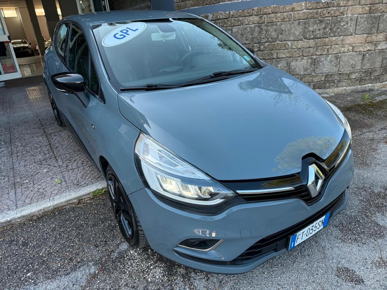 Renault Clio TCe 12V 90 CV GPL 5 porte Moschino Zen