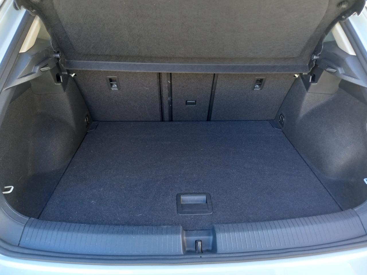 Volkswagen T-Roc 1.6 TDI SCR Business BlueMotion Technology