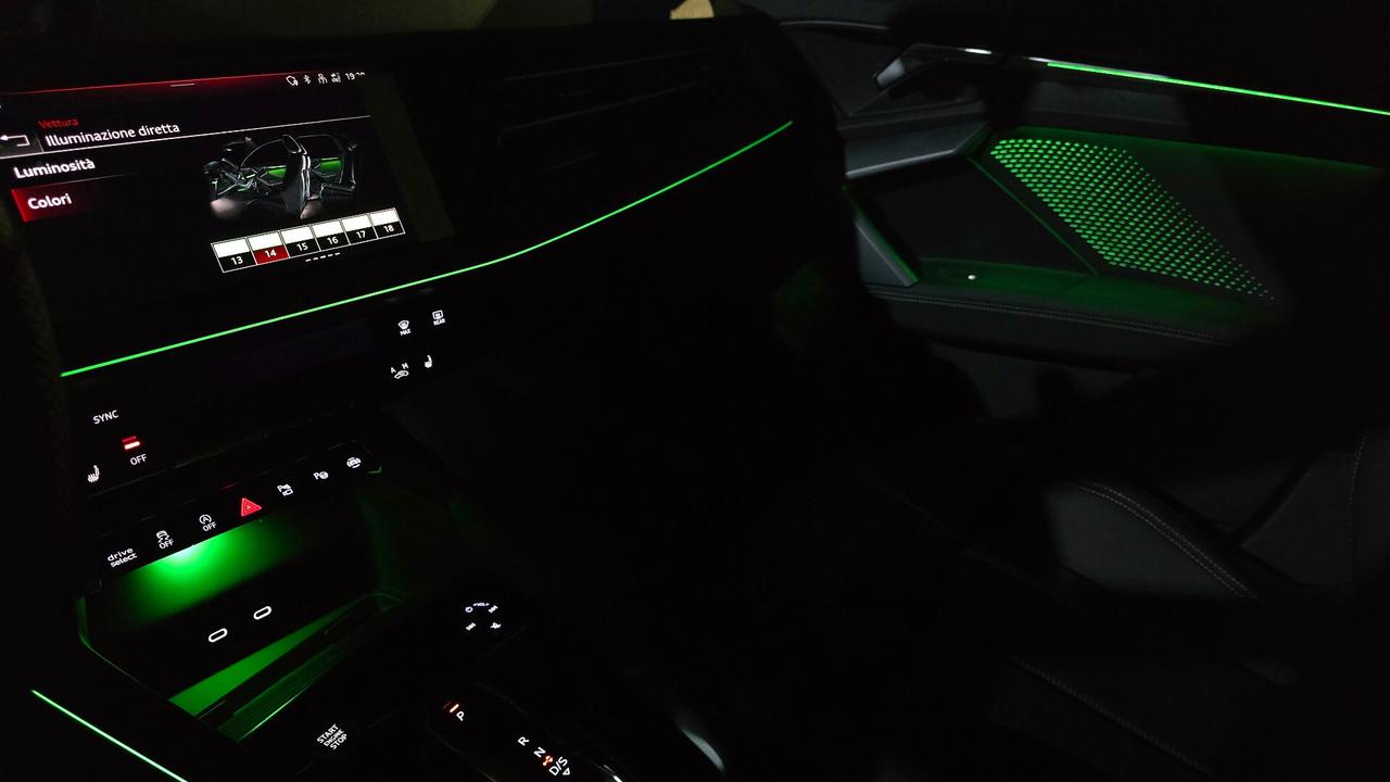 Audi A3 SPB 30 TDI S line edition