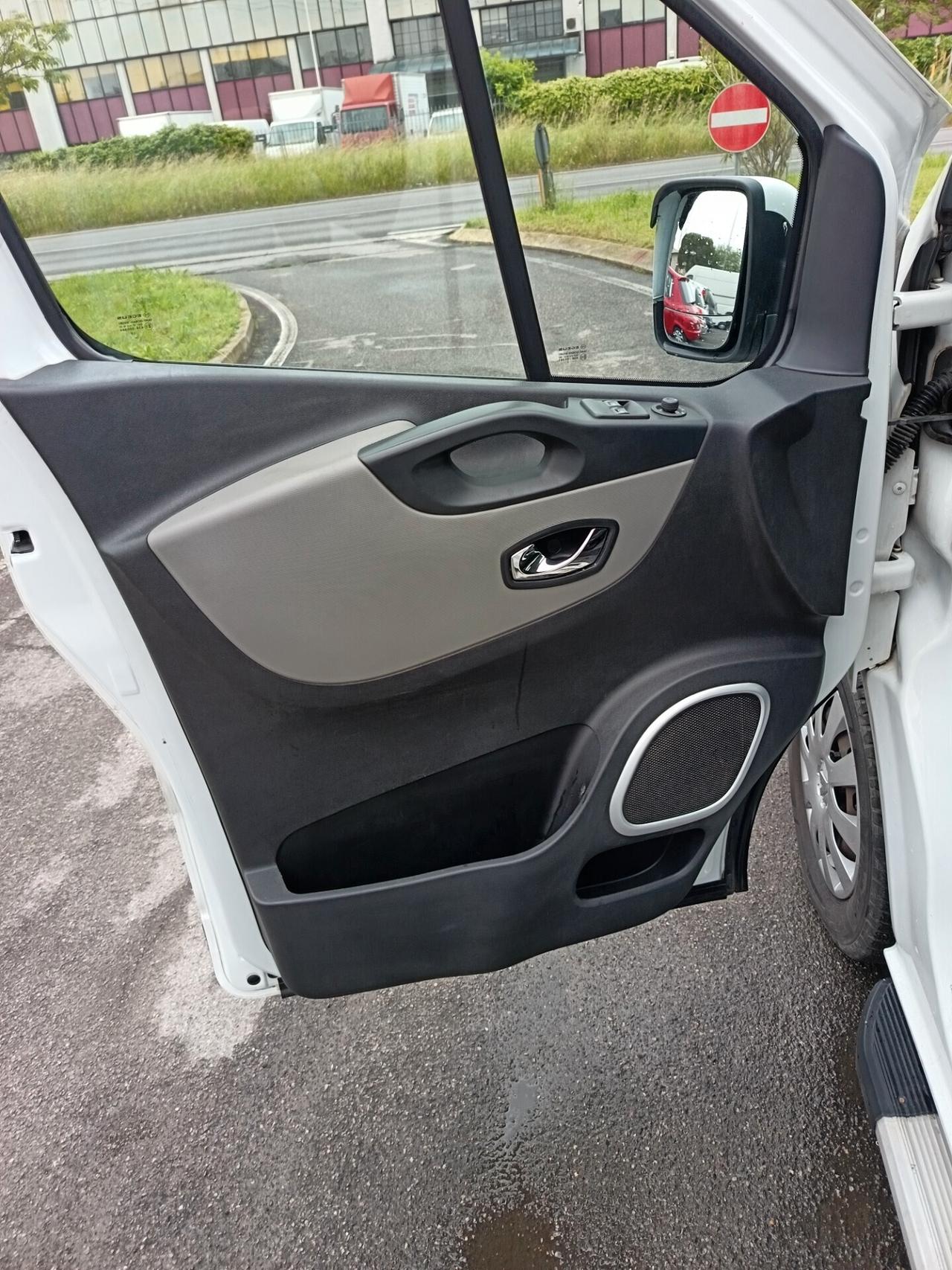Renault Trafic T27 1.6 dCi 120CV PL 9 POSTI EURO 6