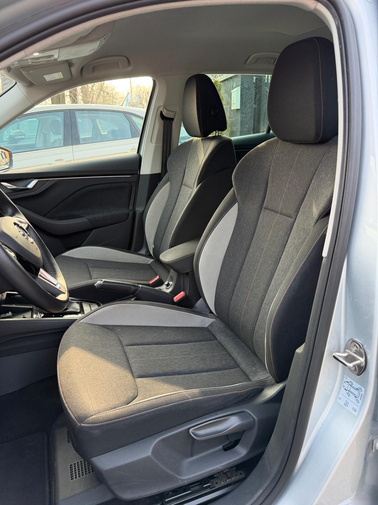 Skoda Kamiq 1.0 TSI 115 CV DSG Dark Shade