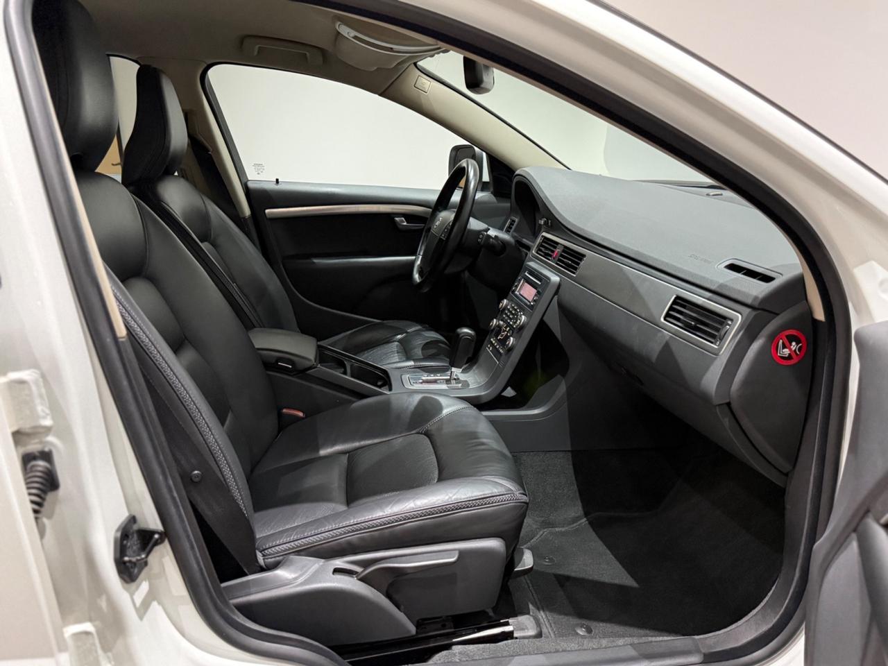 Volvo XC 70 D5 AWD 4x4 Gancio Traino Gommata