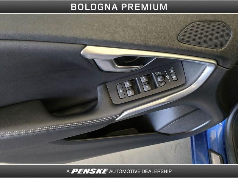 Volvo V40 T3 Geartronic R-design