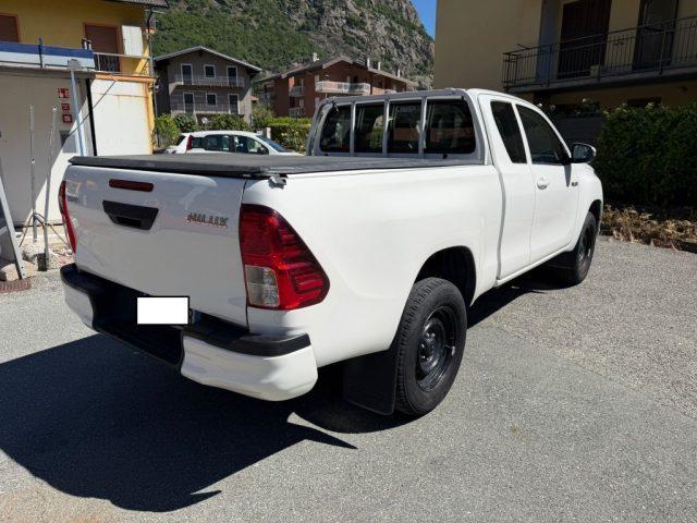 TOYOTA Hilux 2.4 D-4D 4WD 2 porte Single Cab Comfort