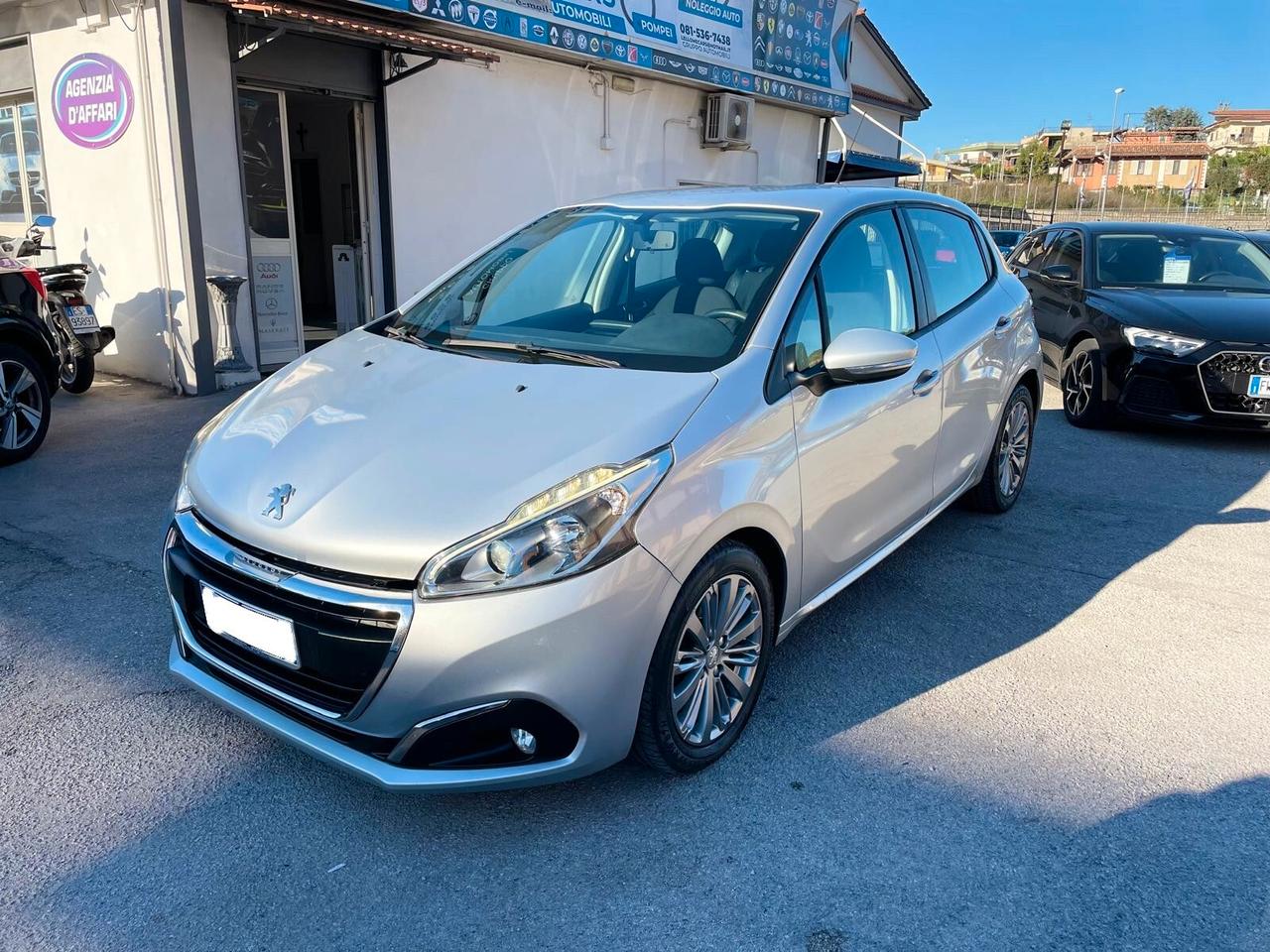 Peugeot 208 PureTech 82 5p. GPL Access