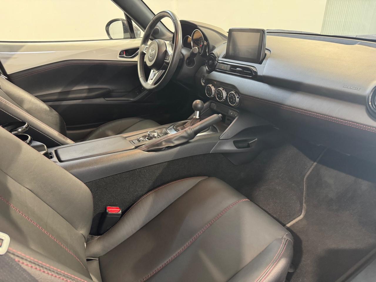 Mazda MX-5 1.5L Skyactiv-G Exceed - Servicebook Mazda