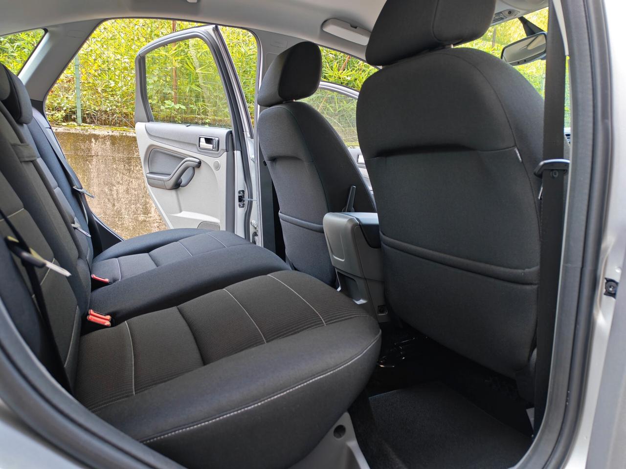 Ford Focus 1.6 BENZINA 115cv / 34.000km / Unipro
