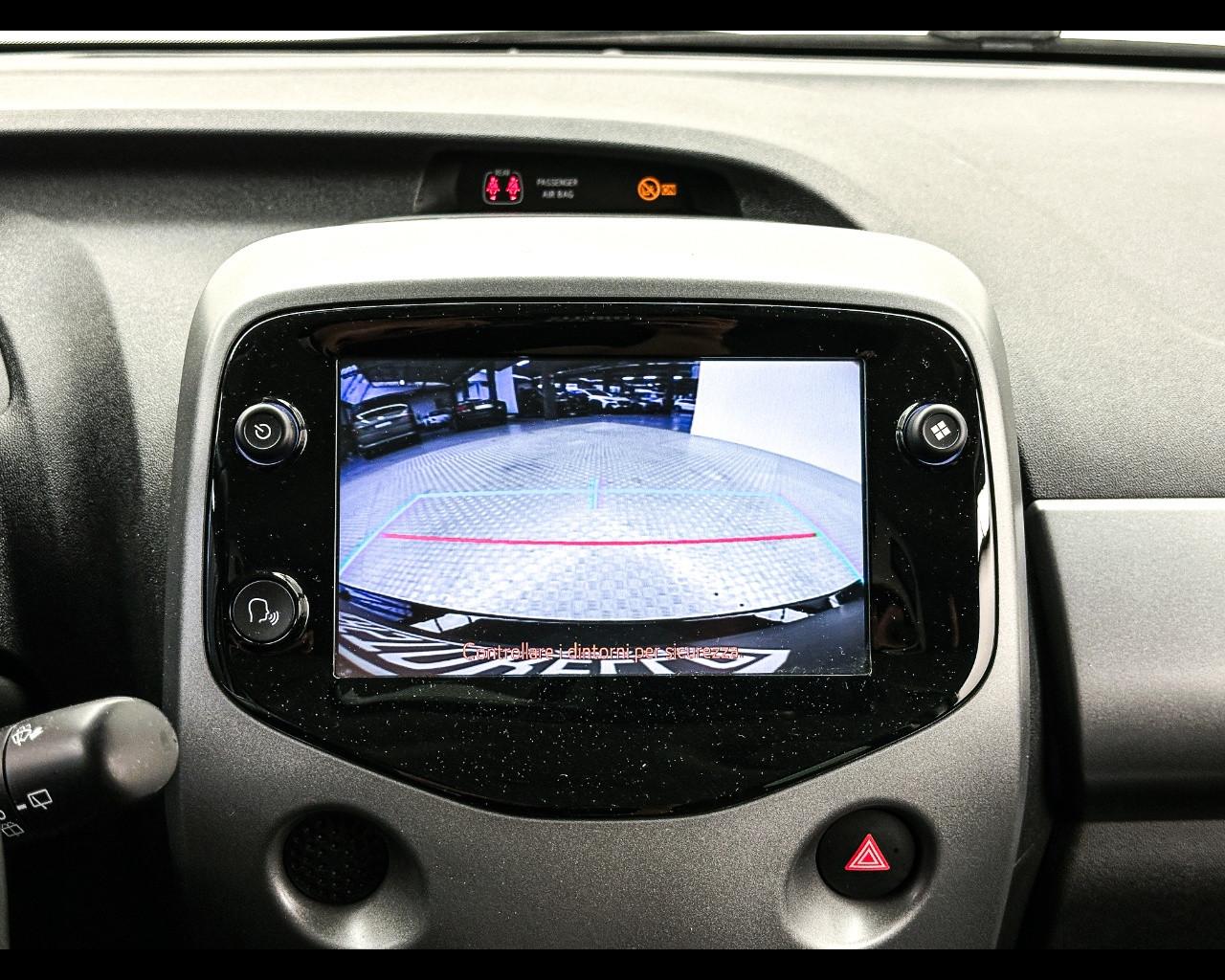 TOYOTA Aygo 2ª serie - Aygo Connect 1.0 VVT-i 72 CV 5 porte x-wave