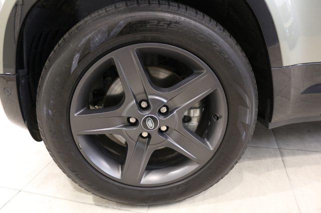 LAND ROVER Defender 110 3.0D I6 250 CV AWD X-Dynamic SE 7 POSTI