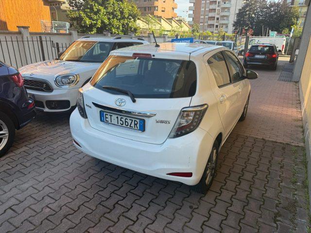 TOYOTA Yaris 1.3 5 porte Lounge