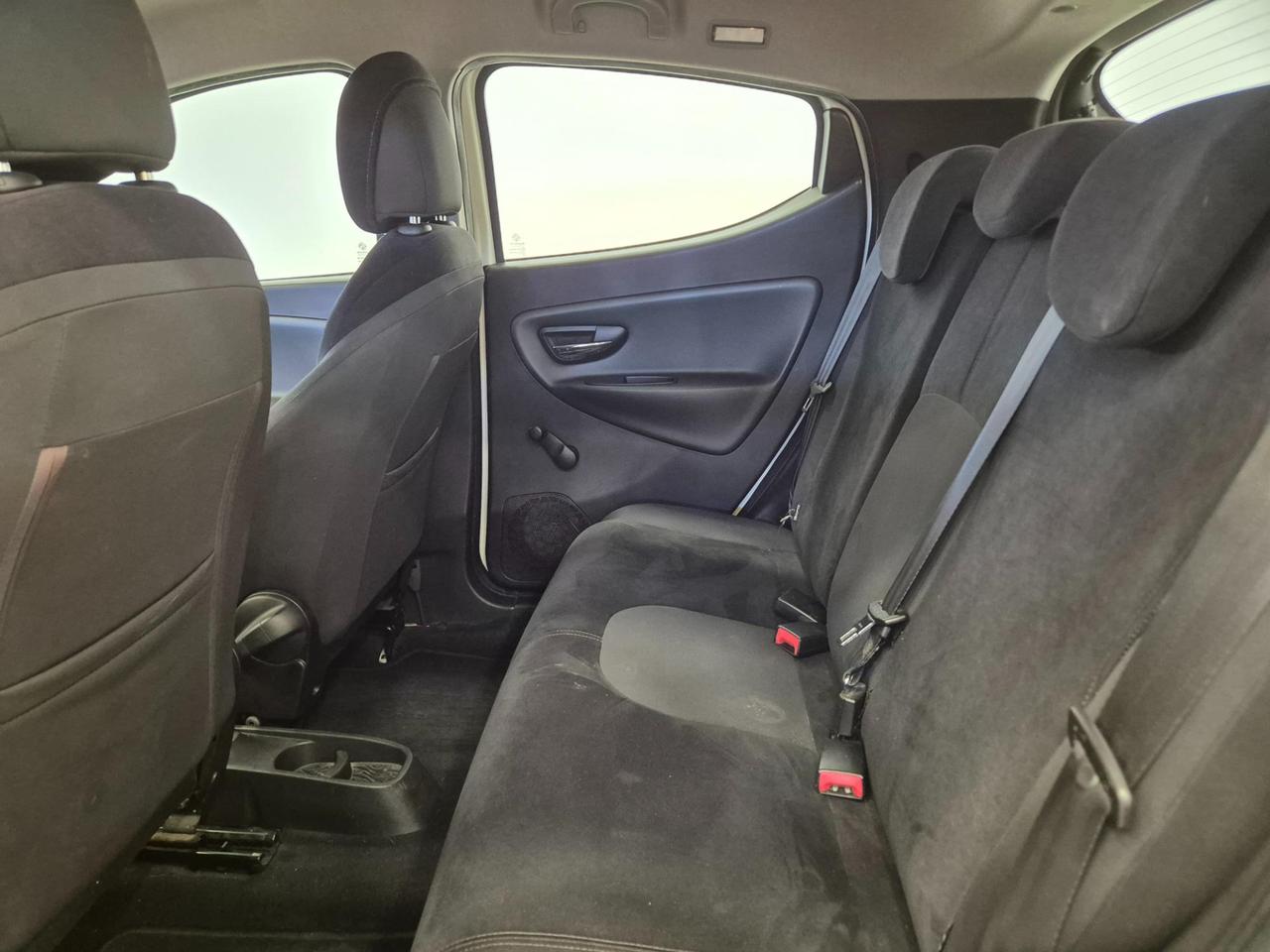 Lancia Ypsilon 5p 1.2 Silver 69cv - NEOPATENTATI - UNIPROPRIETARIO - Clima - Radio CD