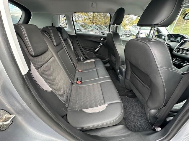 Peugeot 2008 1.6 BlueHDi 100 Allure