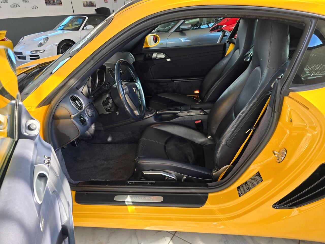 Porsche Cayman 2.7