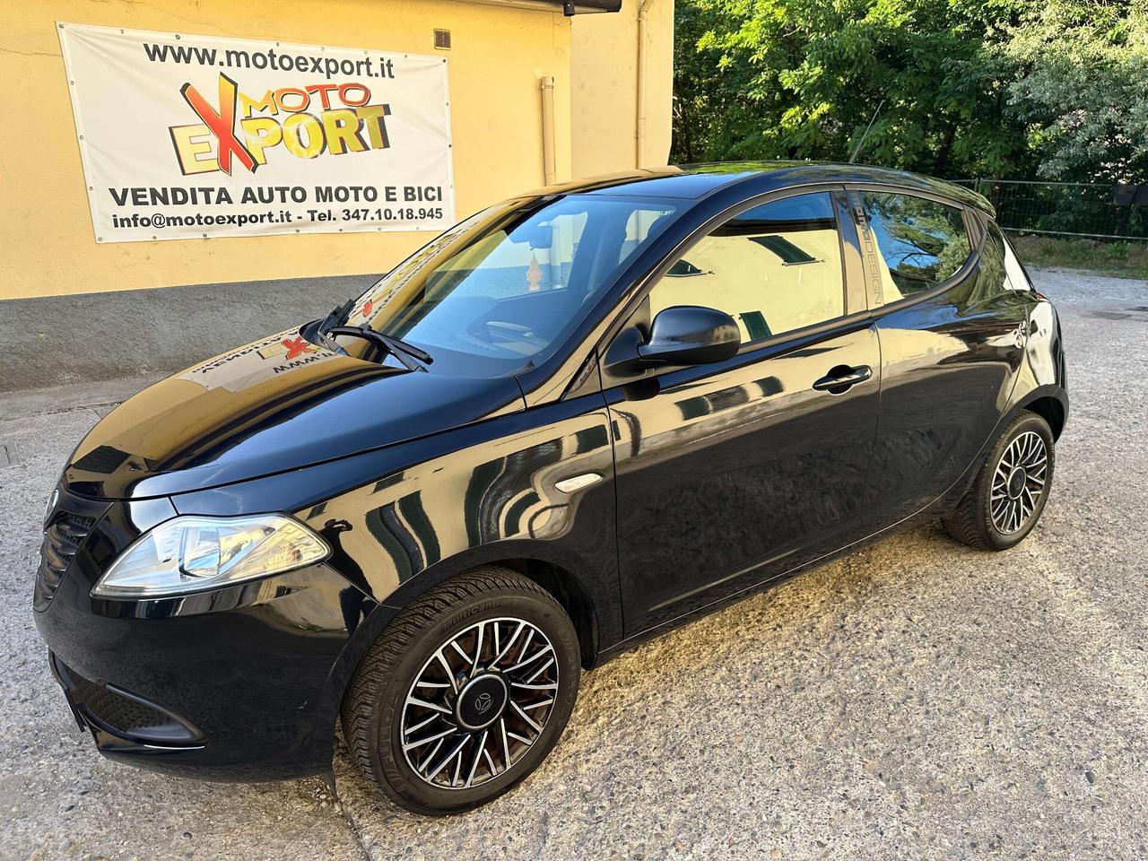Lancia Ypsilon 1.2 69 CV 5 porte Platinum