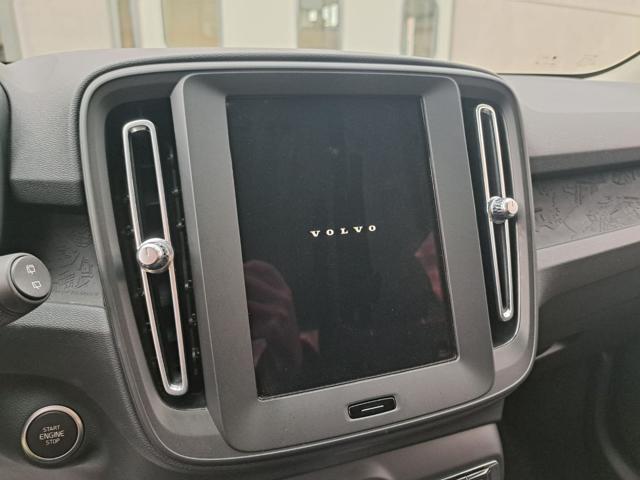 VOLVO XC40 automatico